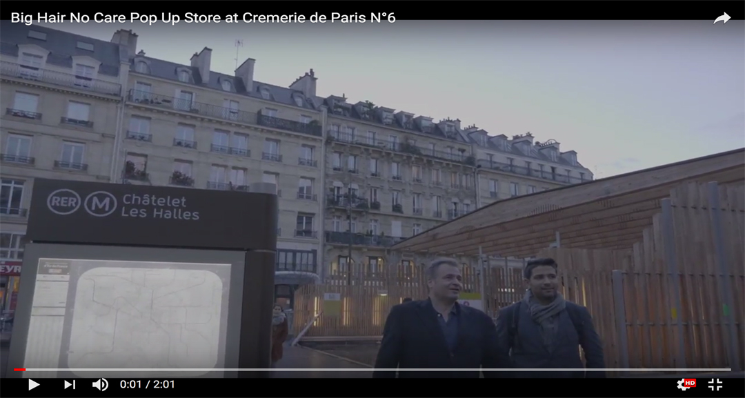 sortie du Metro Chatelet les Halles fâce aux Cremeries de Paris