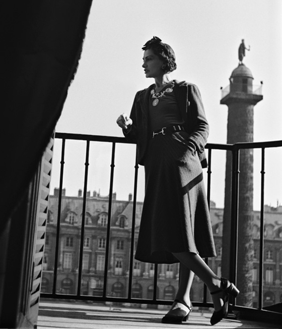 Coco Chanel overlooking place Vendome